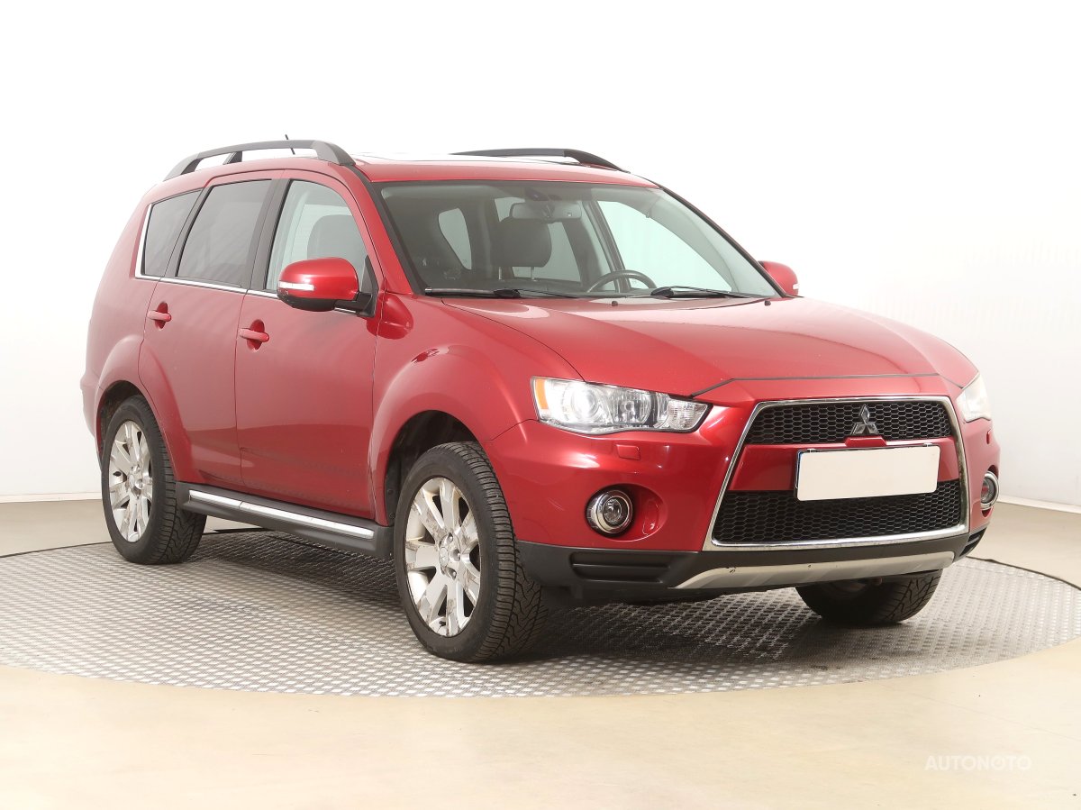Mitsubishi Outlander, 2013 - celkový pohled