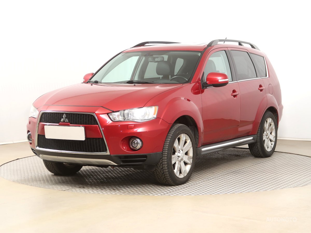 Mitsubishi Outlander, 2013 - pohled č. 3