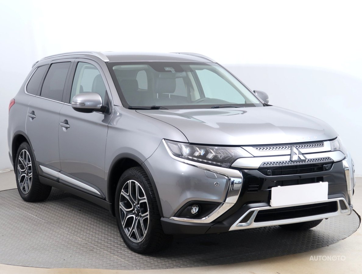Mitsubishi Outlander, 2020 - celkový pohled