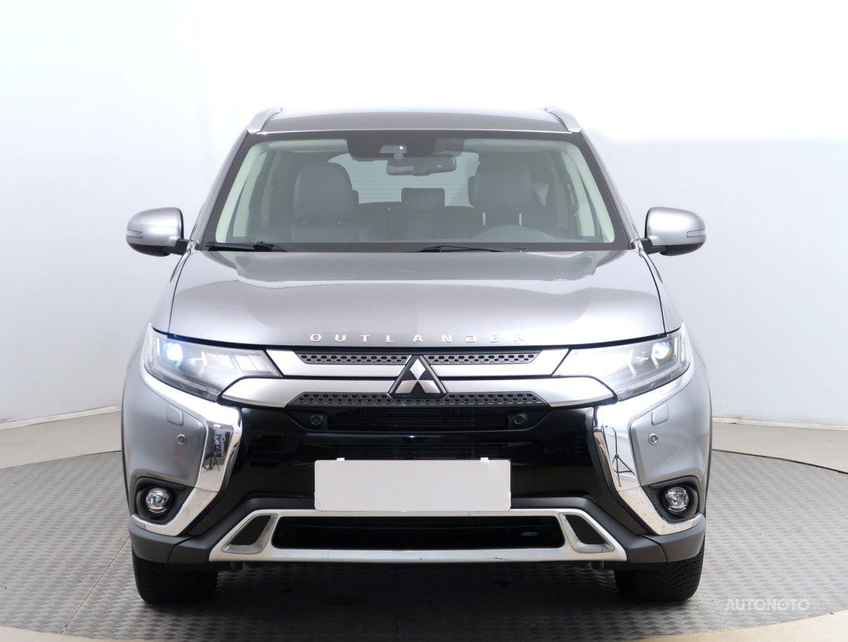 Mitsubishi Outlander, 2020 - pohled č. 2