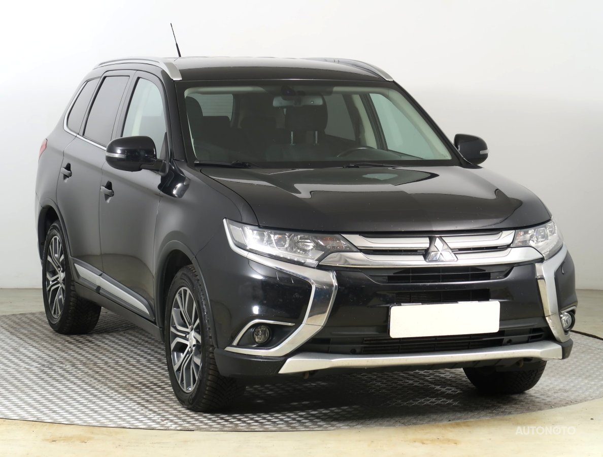 Mitsubishi Outlander, 2016 - celkový pohled