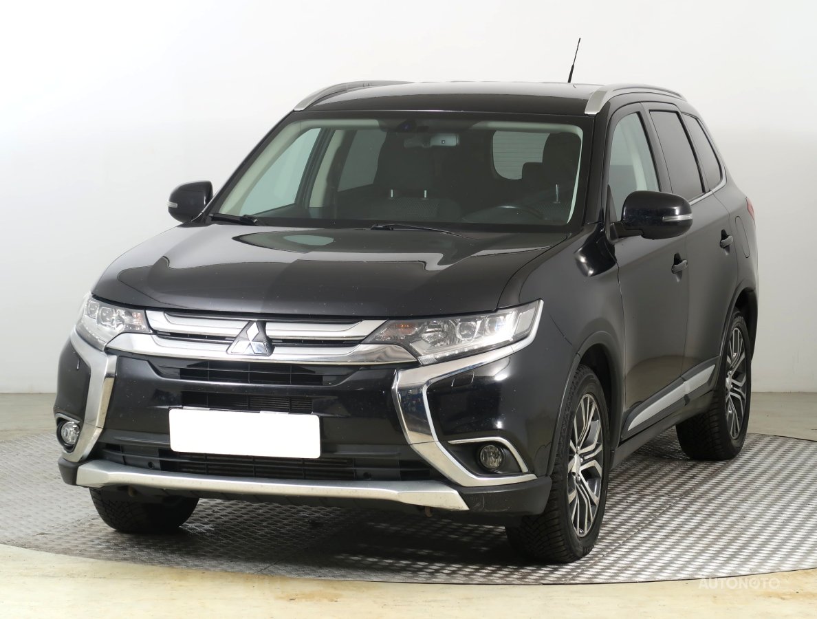 Mitsubishi Outlander, 2016 - pohled č. 3