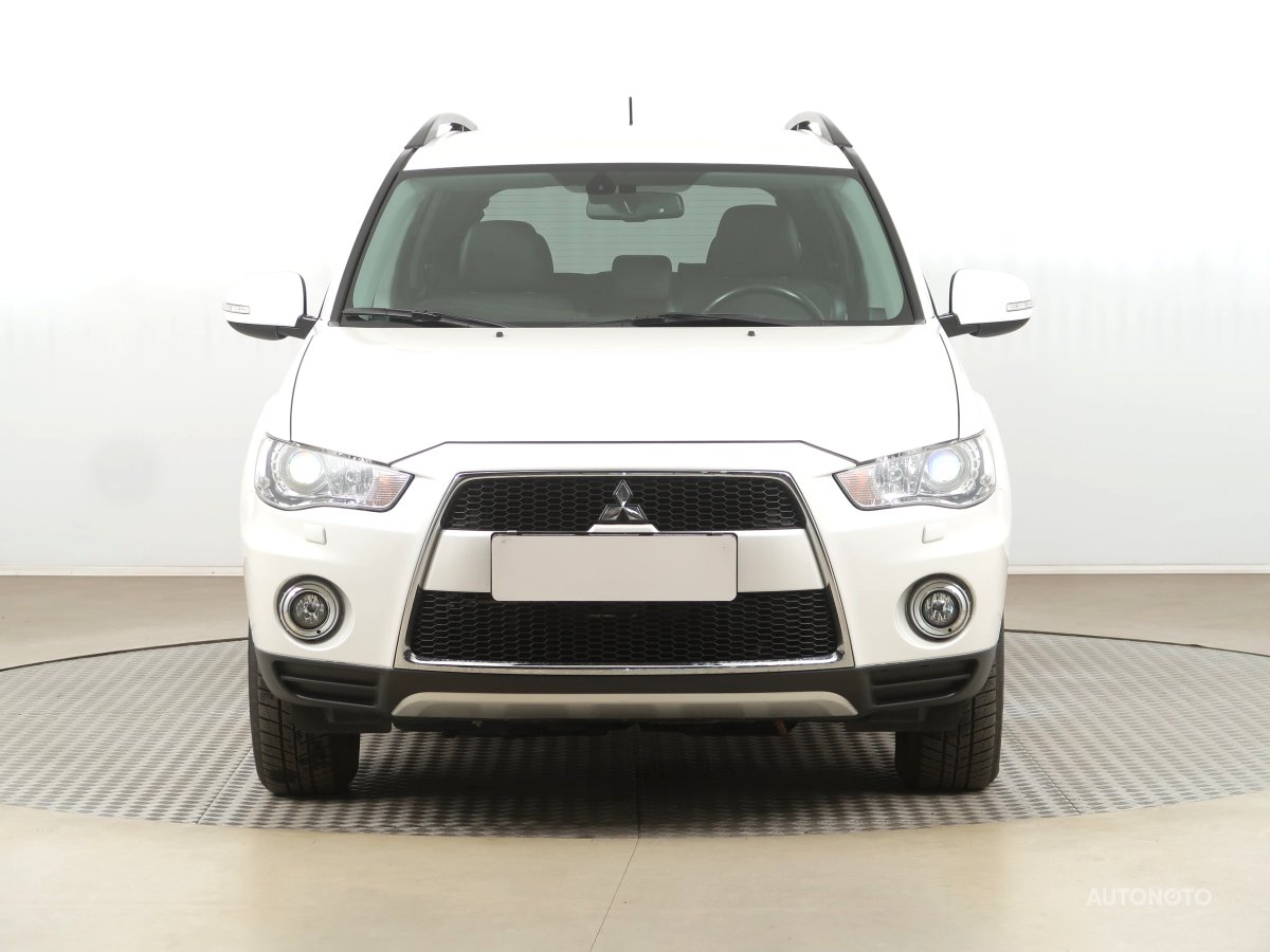 Mitsubishi Outlander, 2012 - pohled č. 2