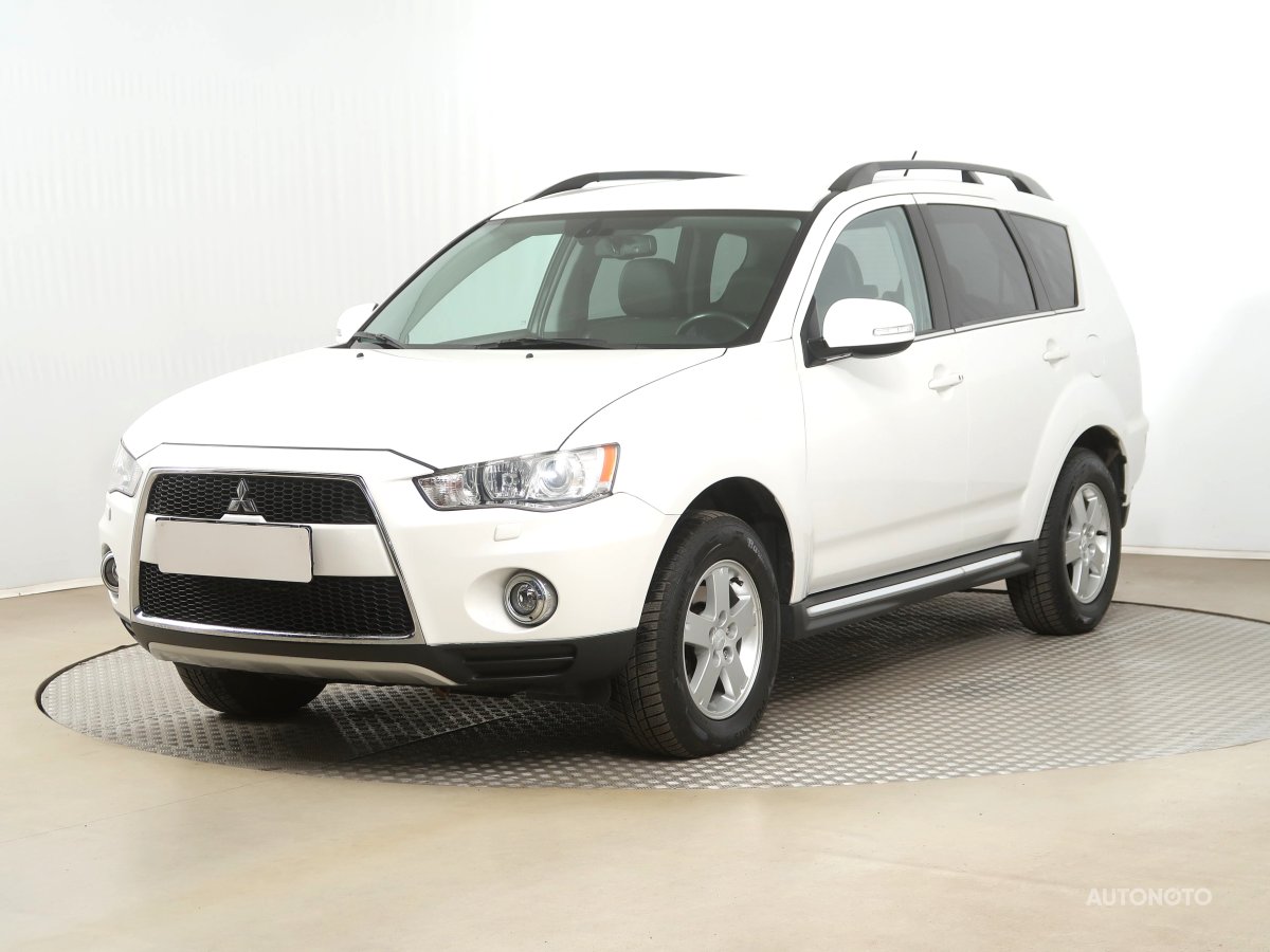 Mitsubishi Outlander, 2012 - pohled č. 3