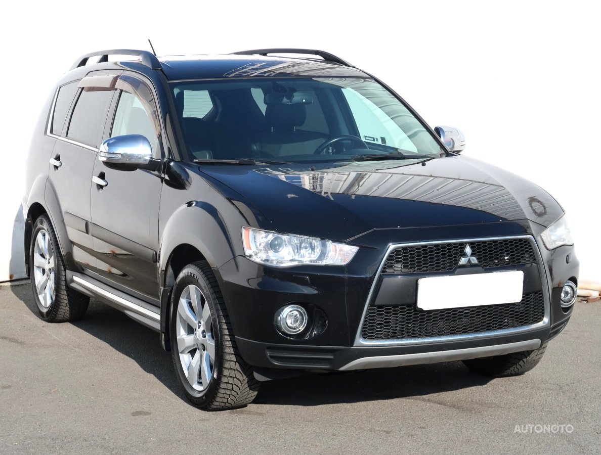 Mitsubishi Outlander, 2012 - celkový pohled