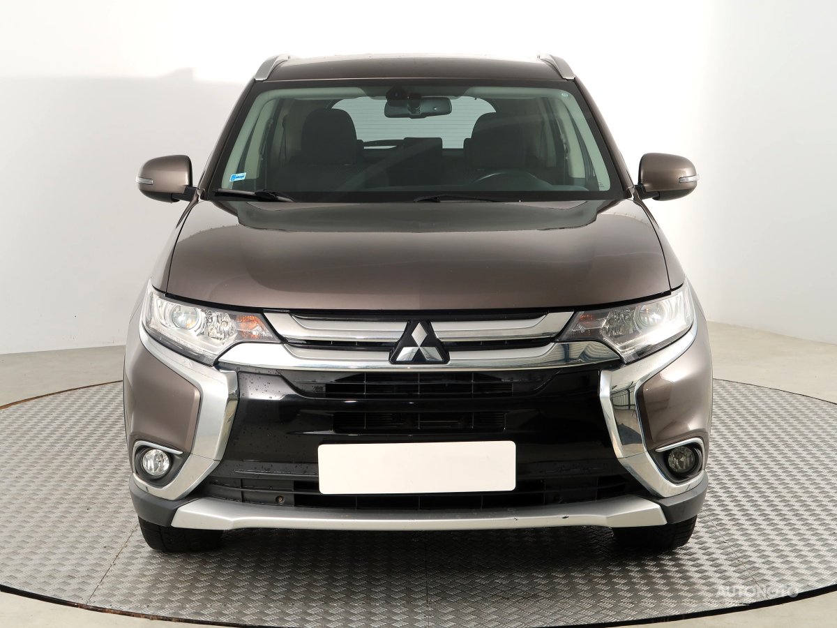 Mitsubishi Outlander, 2017 - pohled č. 2