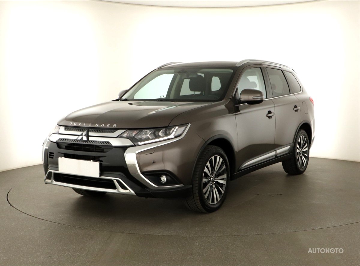 Mitsubishi Outlander, 2019 - pohled č. 3