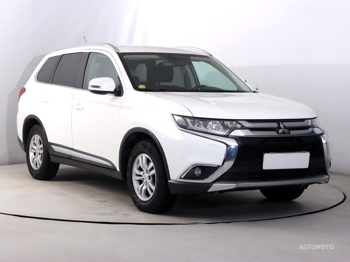 Mitsubishi Outlander, 2015 - celkový pohled