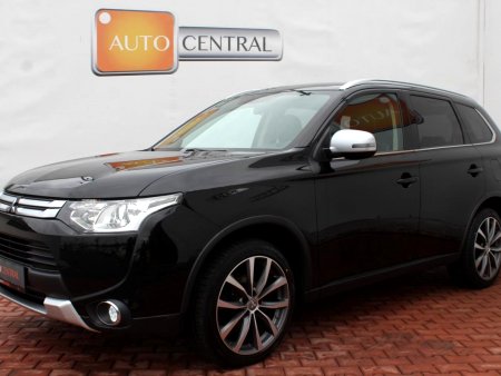 Mitsubishi Outlander, 2015 - pohled č. 3