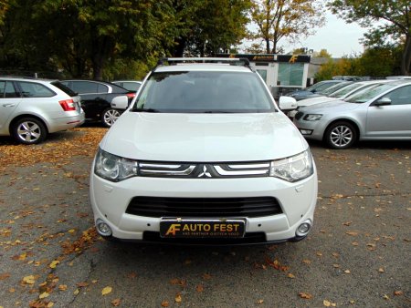 Mitsubishi Outlander, 2013 - pohled č. 2