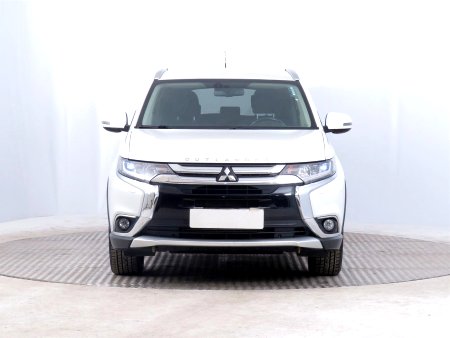Mitsubishi Outlander, 2015 - pohled č. 2