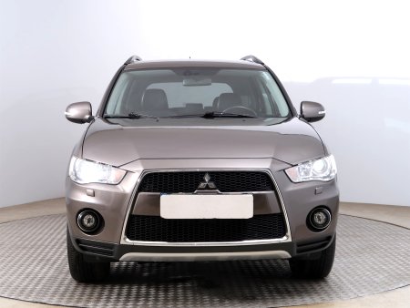 Mitsubishi Outlander, 2011 - pohled č. 2