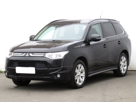 Mitsubishi Outlander, 2013 - pohled č. 3