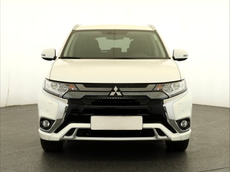 Mitsubishi Outlander, 2021 - pohled č. 2