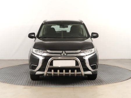 Mitsubishi Outlander, 2017 - pohled č. 2