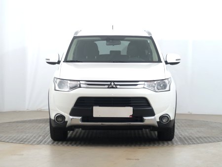 Mitsubishi Outlander, 2014 - pohled č. 2