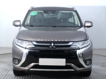Mitsubishi Outlander, 2018 - pohled č. 2