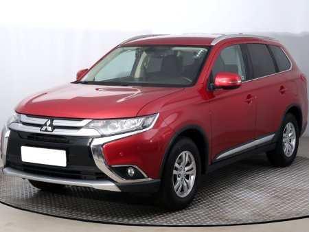 Mitsubishi Outlander, 2017 - pohled č. 3
