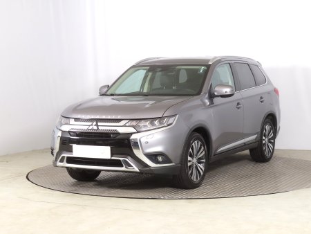Mitsubishi Outlander, 2019 - pohled č. 3