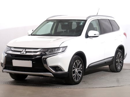 Mitsubishi Outlander, 2016 - pohled č. 3