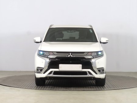 Mitsubishi Outlander, 2020 - pohled č. 2