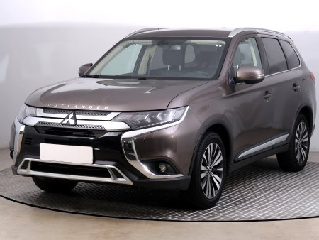 Mitsubishi Outlander, 2019 - pohled č. 3