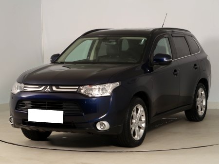 Mitsubishi Outlander, 2015 - pohled č. 3
