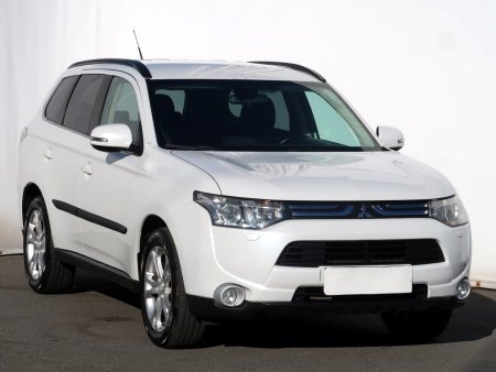 Mitsubishi Outlander, 2013