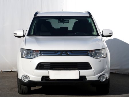 Mitsubishi Outlander, 2013 - pohled č. 2