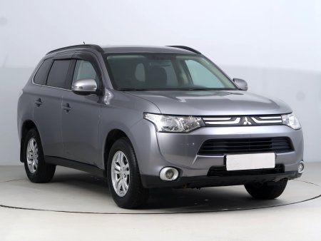 Mitsubishi Outlander, 2013