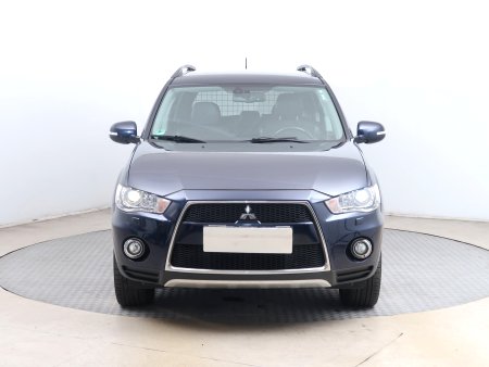 Mitsubishi Outlander, 2012 - pohled č. 2