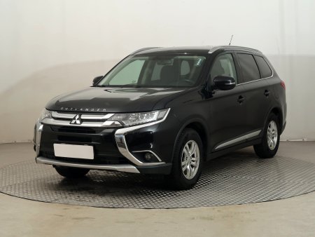 Mitsubishi Outlander, 2017 - pohled č. 3
