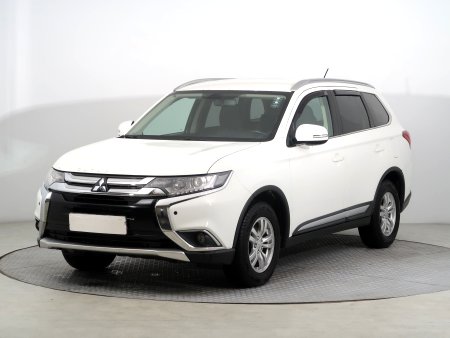 Mitsubishi Outlander, 2016 - pohled č. 3