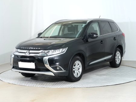 Mitsubishi Outlander, 2016 - pohled č. 3