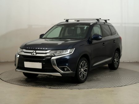 Mitsubishi Outlander, 2017 - pohled č. 3