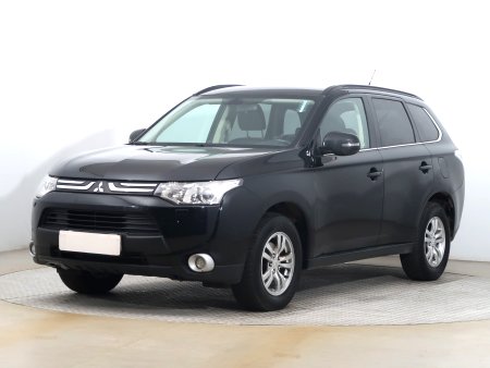 Mitsubishi Outlander, 2013 - pohled č. 3