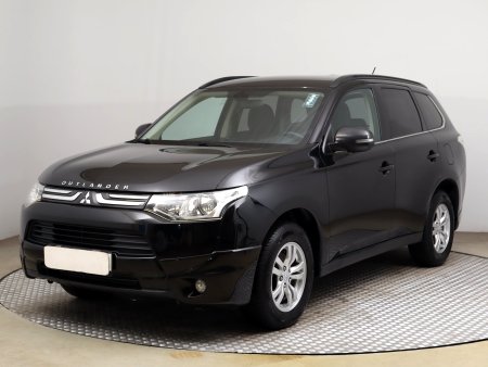 Mitsubishi Outlander, 2013 - pohled č. 3