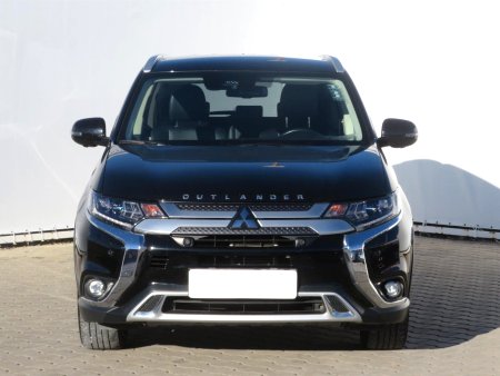 Mitsubishi Outlander, 2020 - pohled č. 2
