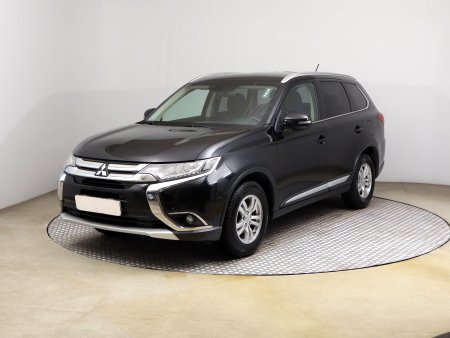 Mitsubishi Outlander, 2016 - pohled č. 3