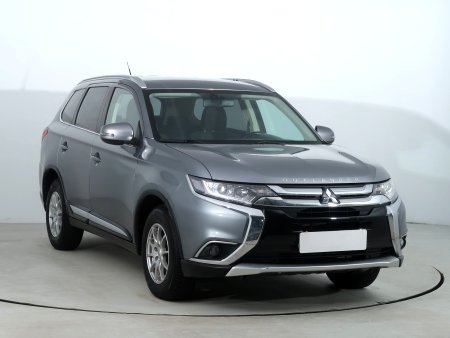 Mitsubishi Outlander, 2015