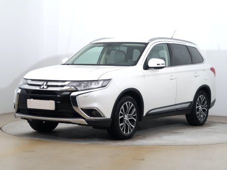 Mitsubishi Outlander, 2016 - pohled č. 3