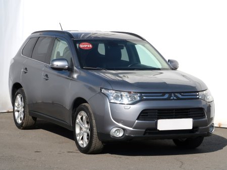 Mitsubishi Outlander, 2012