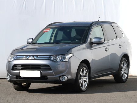 Mitsubishi Outlander, 2012 - pohled č. 3