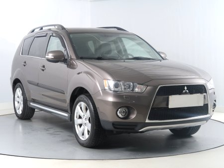 Mitsubishi Outlander, 2012