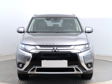 Mitsubishi Outlander, 2020 - pohled č. 2