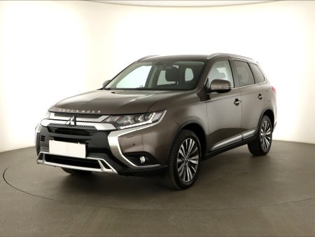 Mitsubishi Outlander, 2019 - pohled č. 3