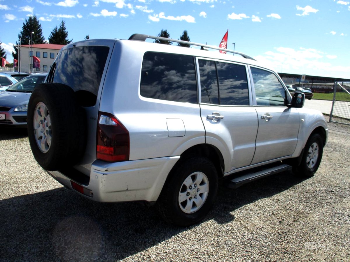Mitsubishi Pajero, 2004 - pohled č. 3