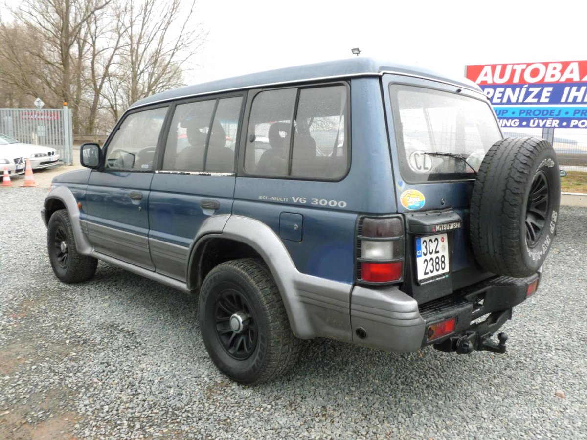 Mitsubishi Pajero, 1993 - pohled č. 3