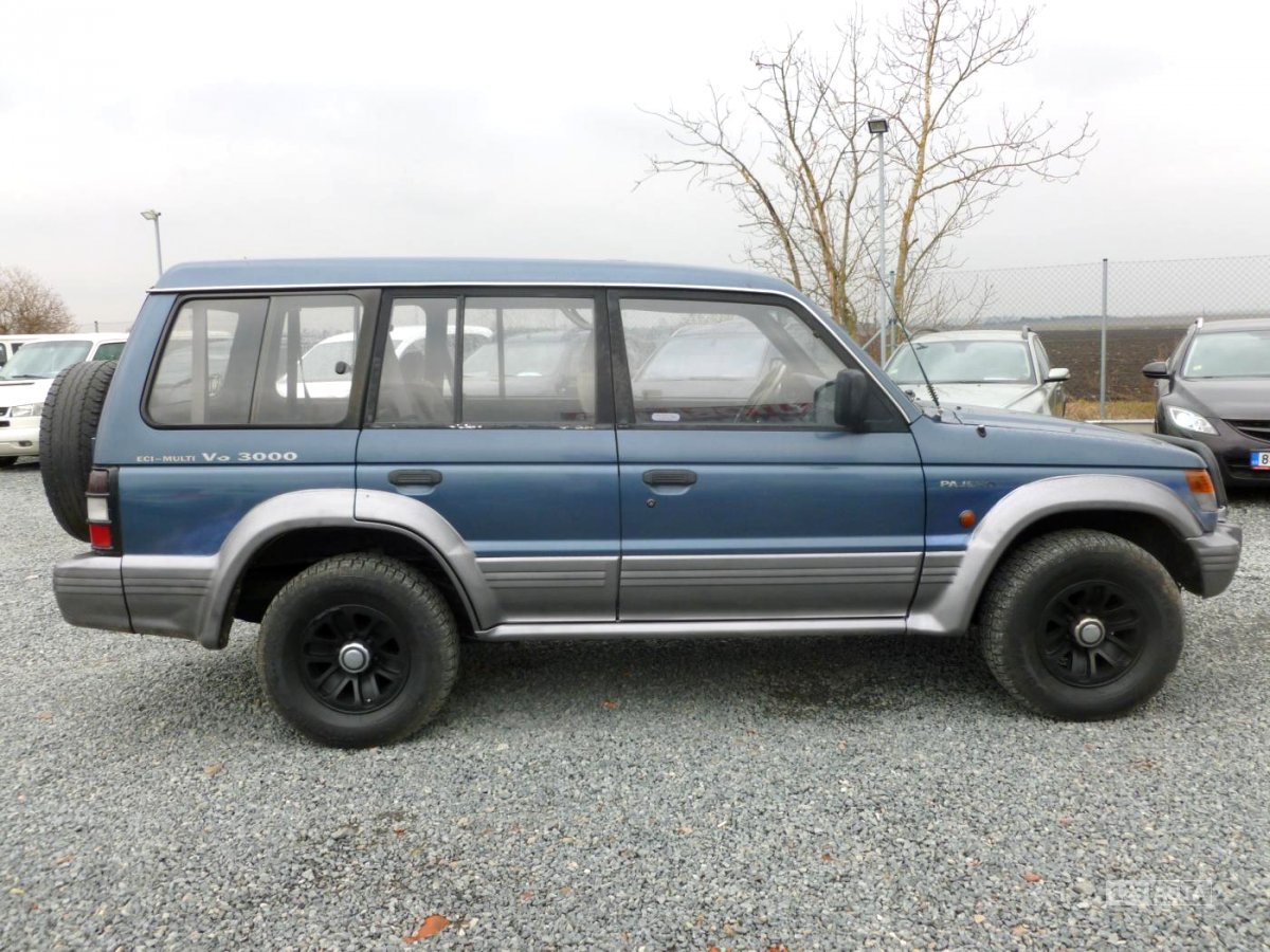 Mitsubishi Pajero, 1993 - pohled č. 6