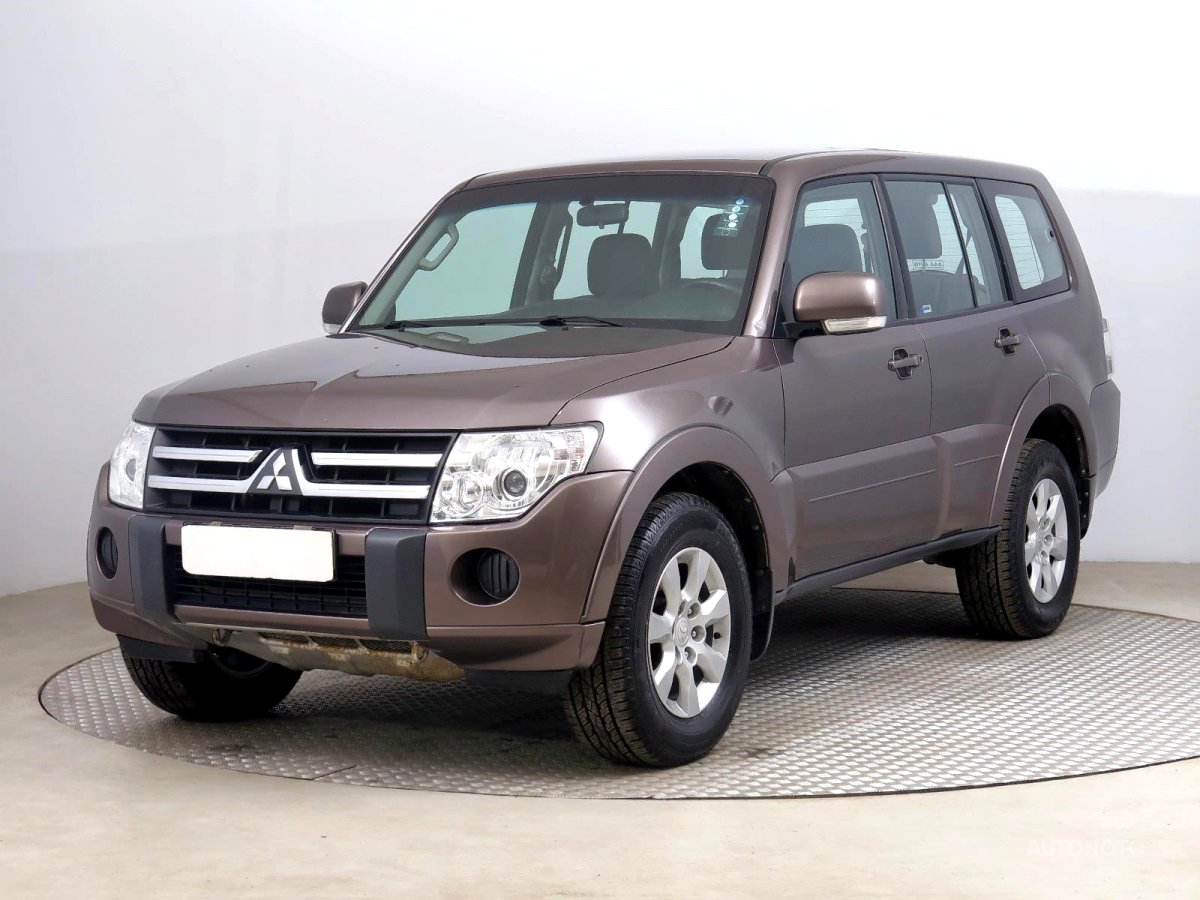 Mitsubishi Pajero, 2010 - pohled č. 3